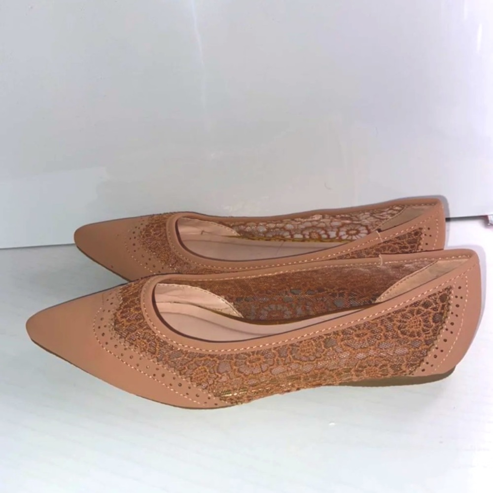 Women’s flats